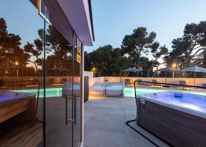 Salteria 3, Pool, Private Territory, Pinery